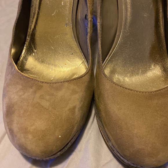 TAN HEELS WITH SNAKE PRINT PLATFORM - Picture 4 of 6